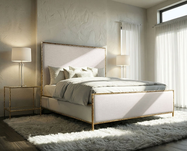 Mysen E.King Bed